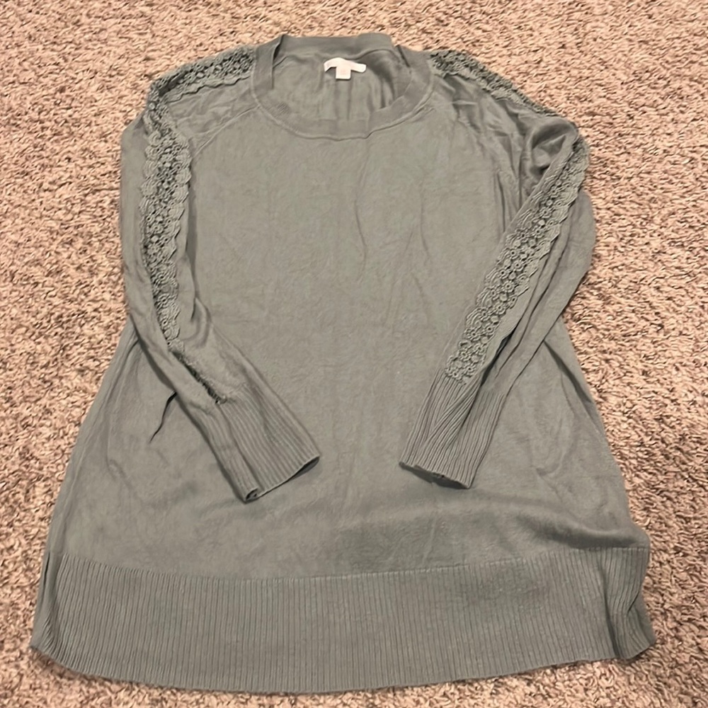 Sweater with sleeve detail